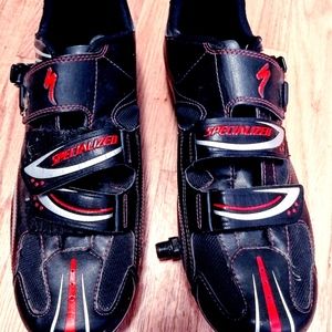 Men's Cycling Shoes and Pedals